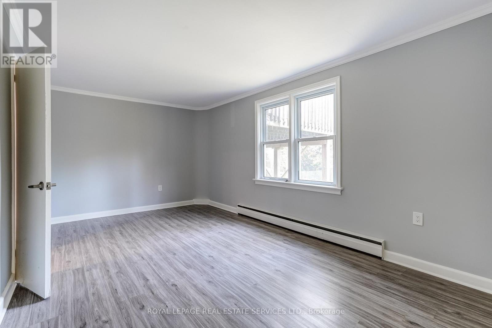Main Floor - 302 Maple Avenue, Oakville, Ontario  L6J 2H7 - Photo 22 - W13136912