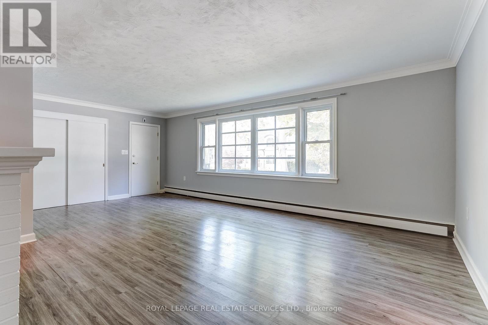 Main Floor - 302 Maple Avenue, Oakville, Ontario  L6J 2H7 - Photo 10 - W13136912