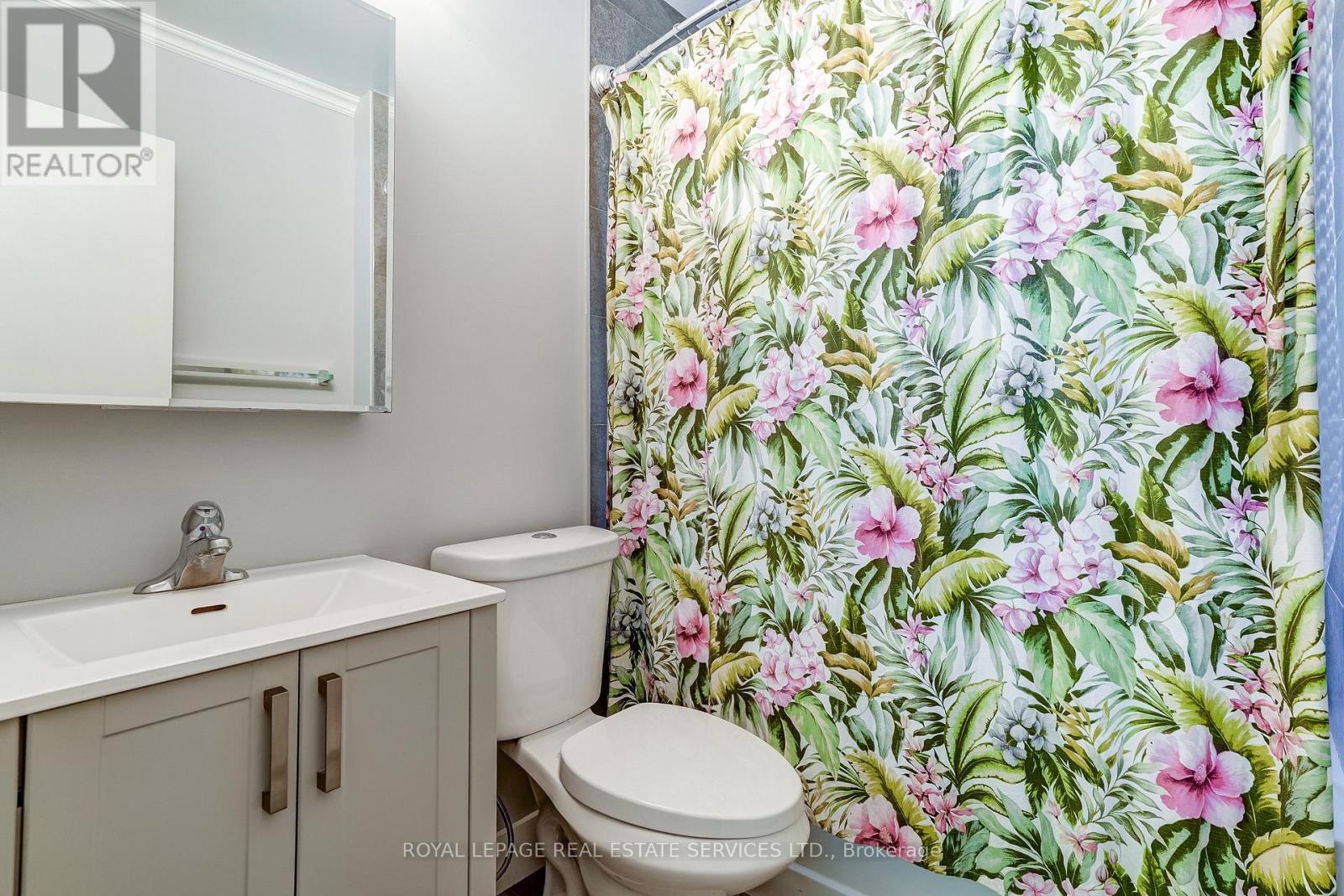 Main Floor - 302 Maple Avenue, Oakville, Ontario  L6J 2H7 - Photo 18 - W13136912