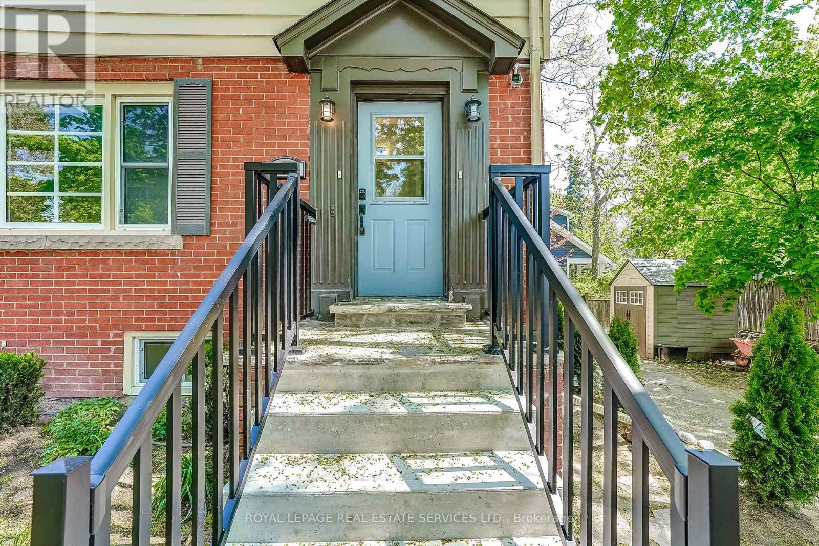 Main Floor - 302 Maple Avenue, Oakville, Ontario  L6J 2H7 - Photo 5 - W13136912