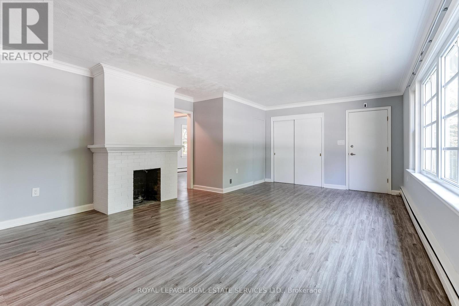 Main Floor - 302 Maple Avenue, Oakville, Ontario  L6J 2H7 - Photo 9 - W13136912