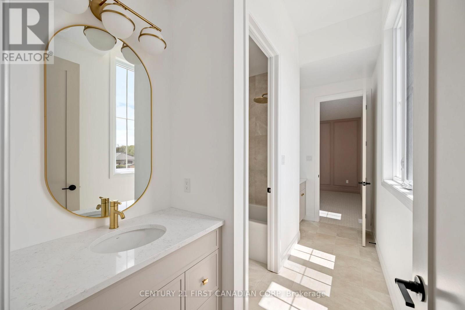 207 Foxborough Place, Thames Centre, Ontario  N0M 2P0 - Photo 13 - X12946072