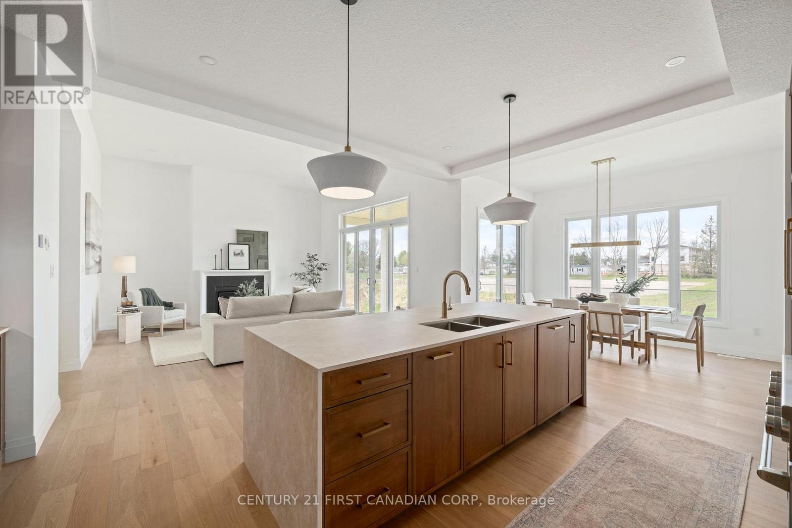 207 Foxborough Place, Thames Centre, Ontario  N0M 2P0 - Photo 9 - X12946072