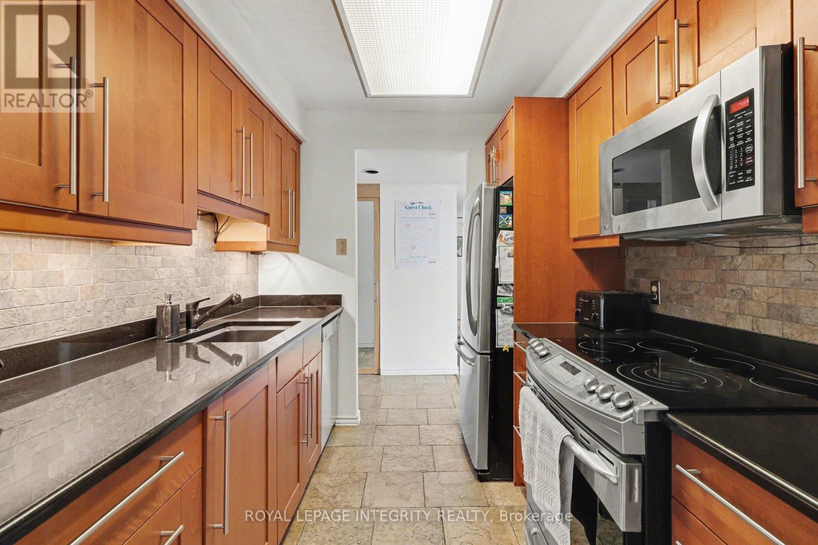 Ph2104 - 470 Laurier Avenue W, Ottawa, Ontario  K1R 7W9 - Photo 6 - X13002808