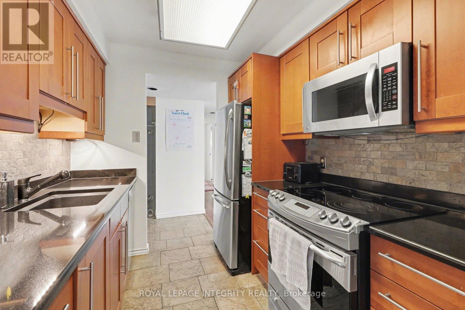 Ph2104 - 470 Laurier Avenue W, Ottawa, Ontario  K1R 7W9 - Photo 8 - X13002808