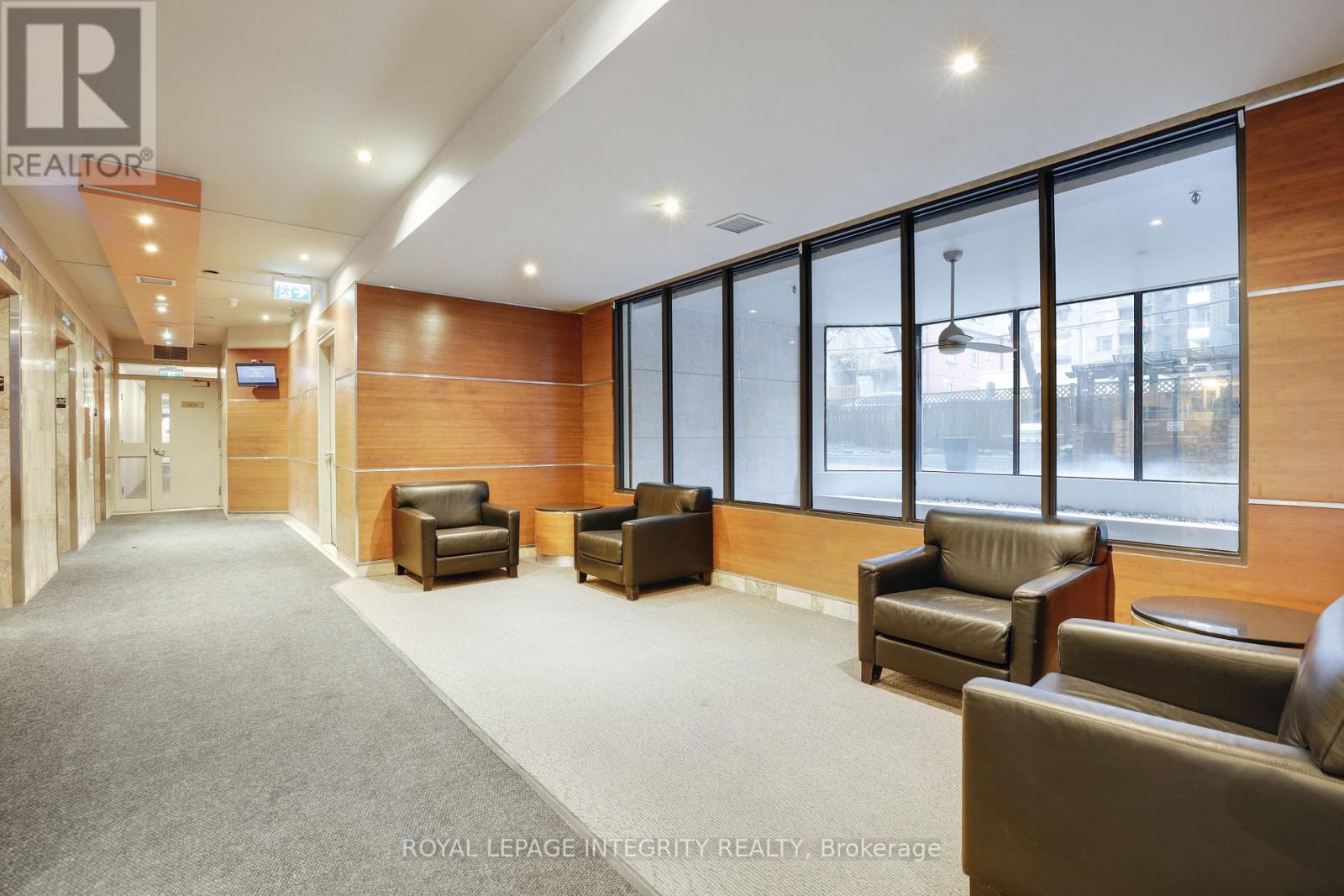 Ph2104 - 470 Laurier Avenue W, Ottawa, Ontario  K1R 7W9 - Photo 3 - X13002808