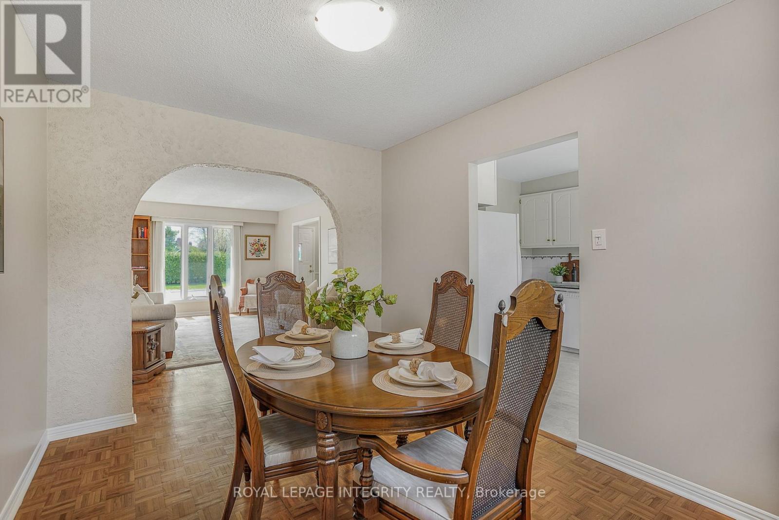 74 Valewood Crescent, Ottawa, Ontario  K1B 4E8 - Photo 9 - X13094686