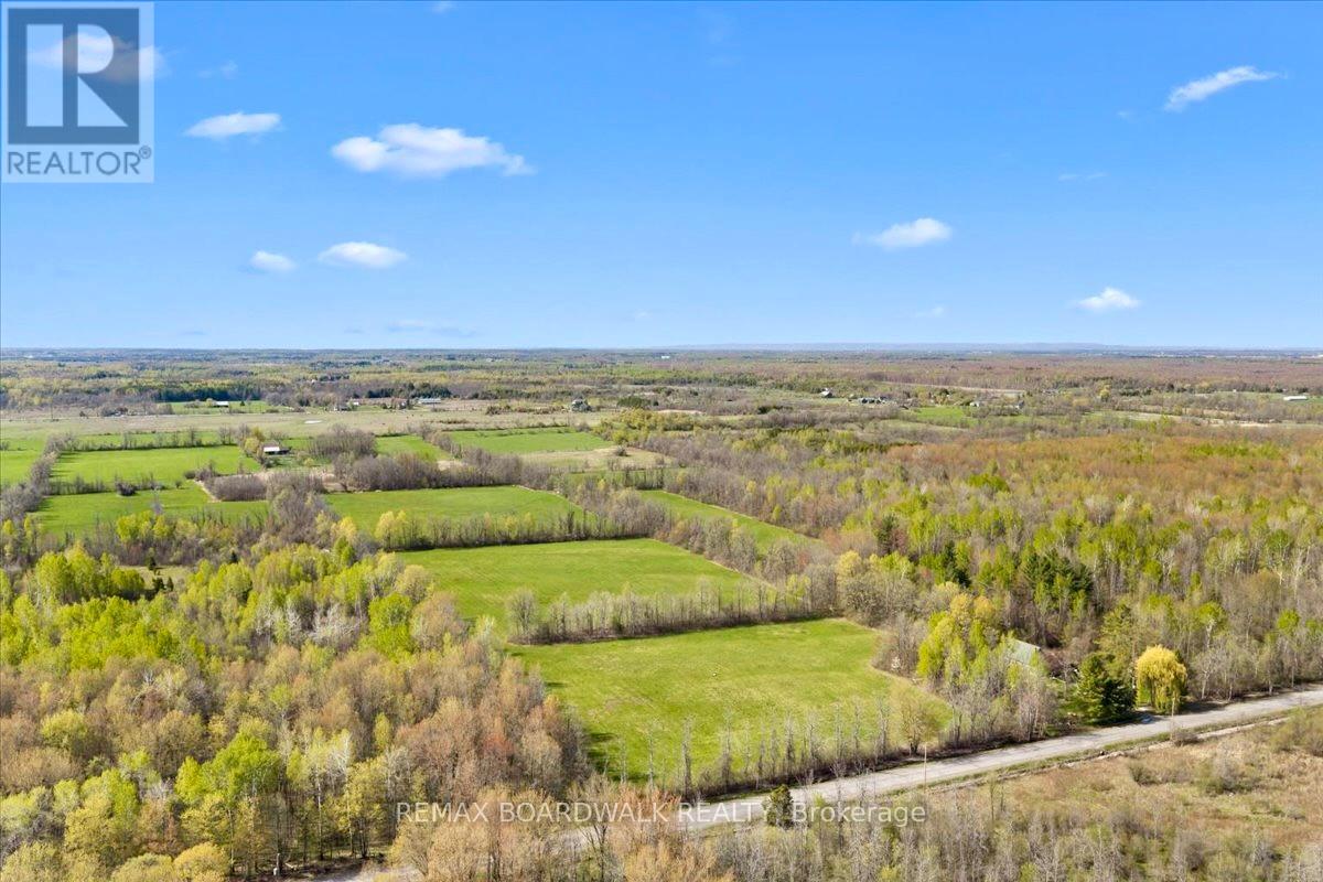 7521 Jock Trail, Ottawa, Ontario  K0A 2Z0 - Photo 9 - X13136360