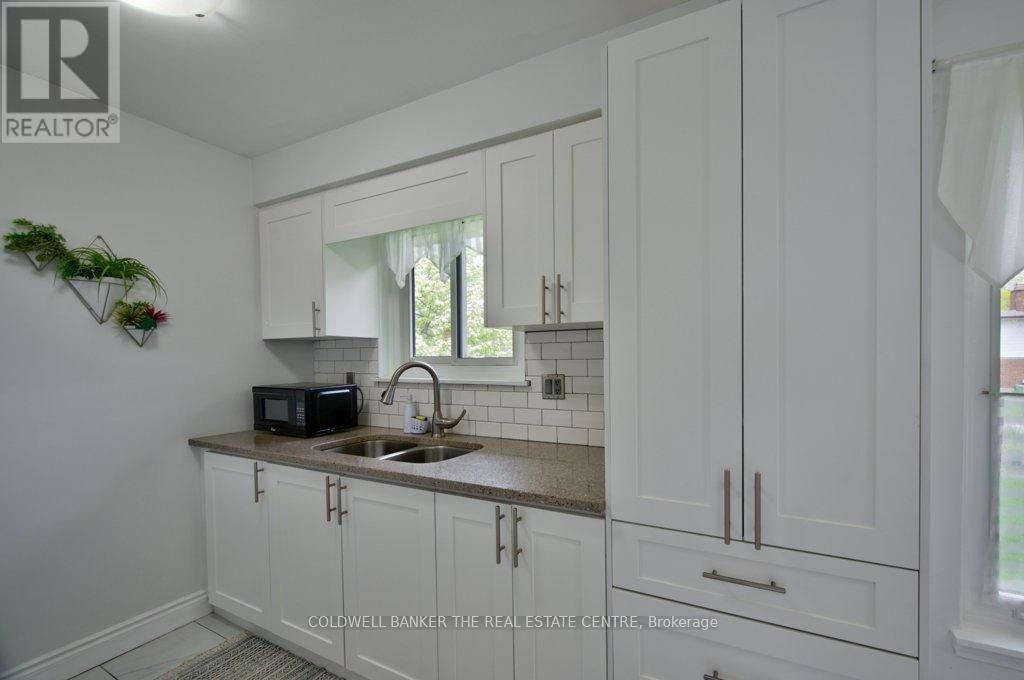 34 Westwood Crescent, Kitchener, Ontario  N2M 2L8 - Photo 17 - X13142816