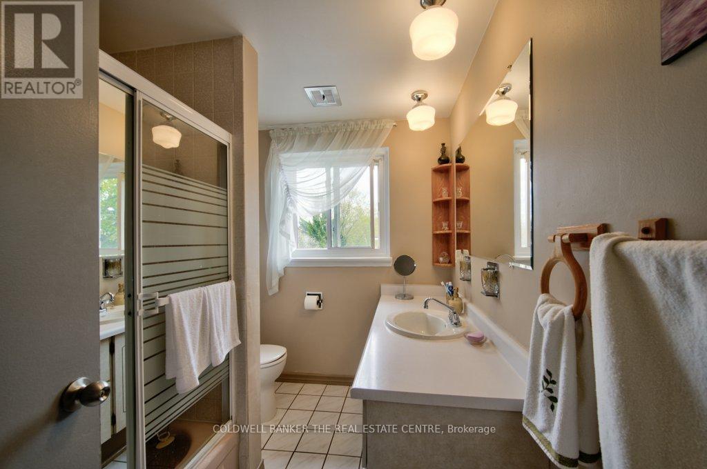 34 Westwood Crescent, Kitchener, Ontario  N2M 2L8 - Photo 21 - X13142816