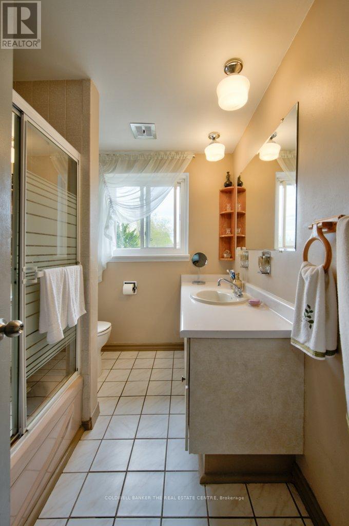 34 Westwood Crescent, Kitchener, Ontario  N2M 2L8 - Photo 22 - X13142816