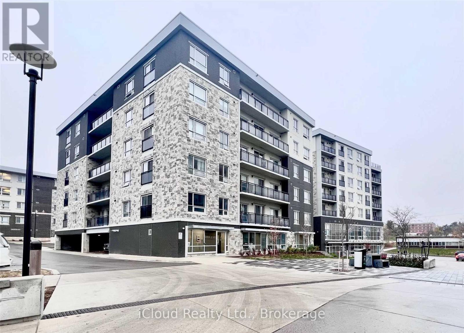 401 - 275 Larch Street, Waterloo, Ontario  N2L 3R2 - Photo 3 - X13143188