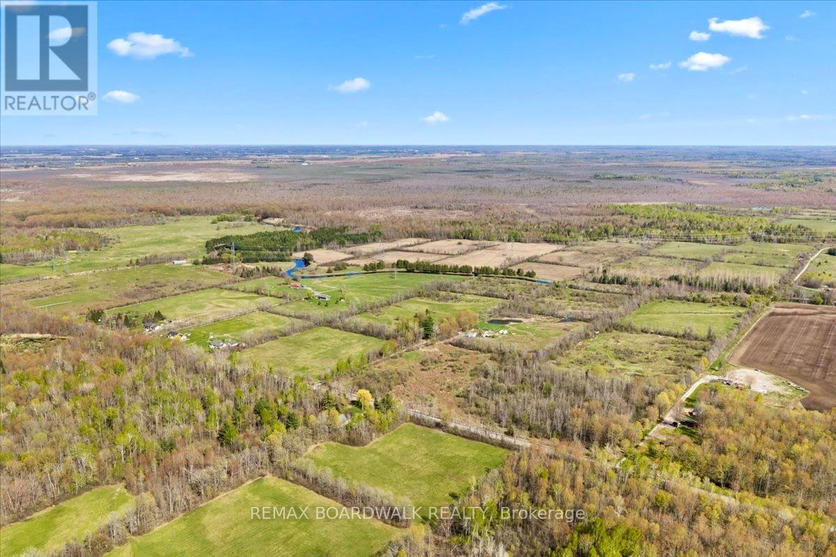 7521 Jock Trail, Ottawa, Ontario  K0A 2Z0 - Photo 8 - X13136360