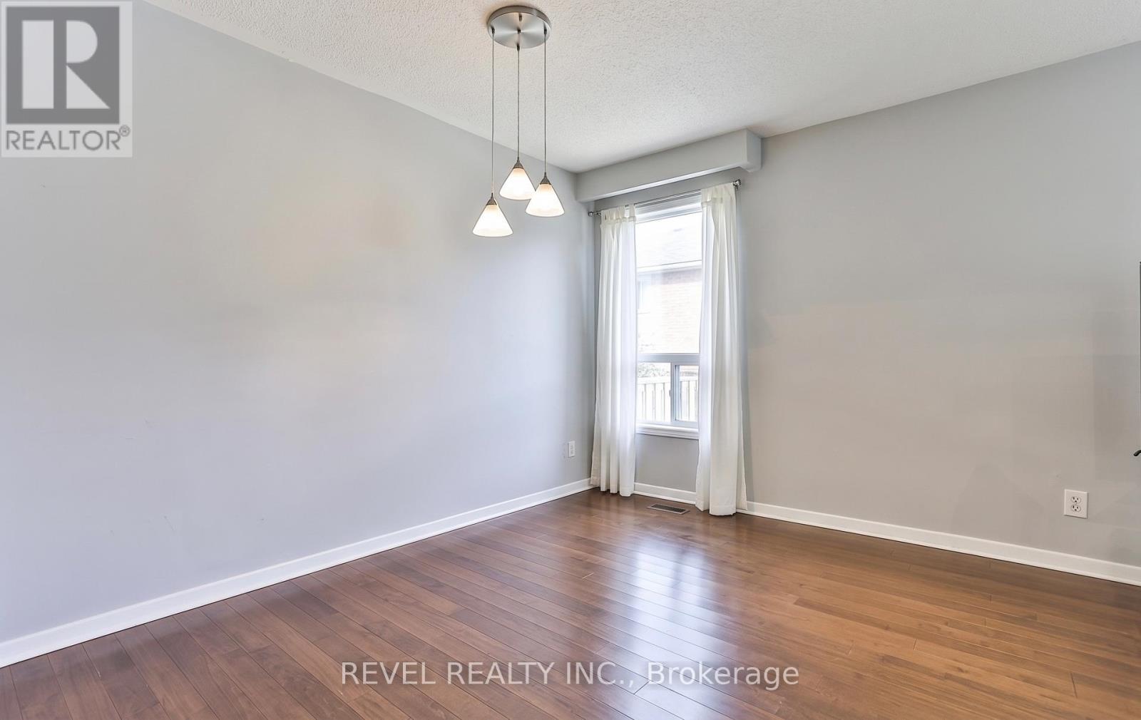 16 Ravenview Drive, Toronto, Ontario  M1E 3M1 - Photo 6 - E13143378
