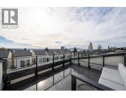 228 650 E 2ND STREET, North Vancouver, British Columbia