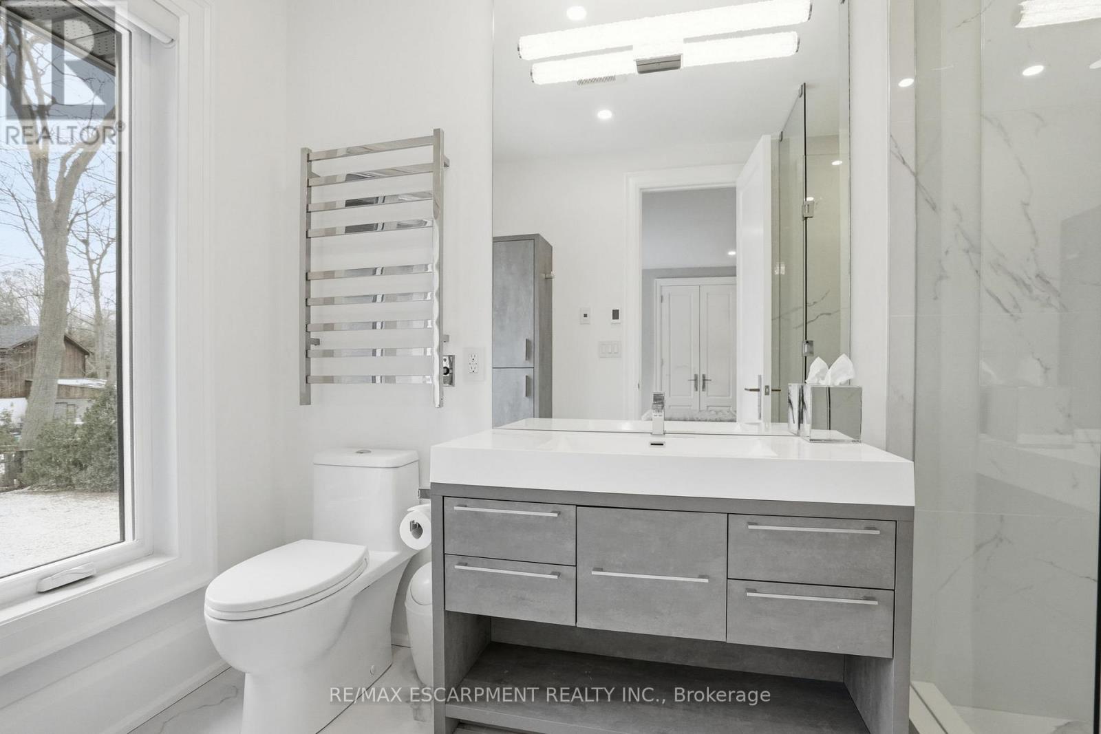 1489 Rogerswood Court, Mississauga, Ontario  L5J 1R7 - Photo 37 - W12903830