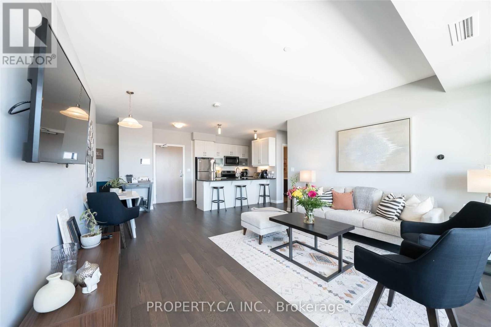 205 - 3028 Creekshore Common, Oakville, Ontario  L6M 5K6 - Photo 3 - W13142234