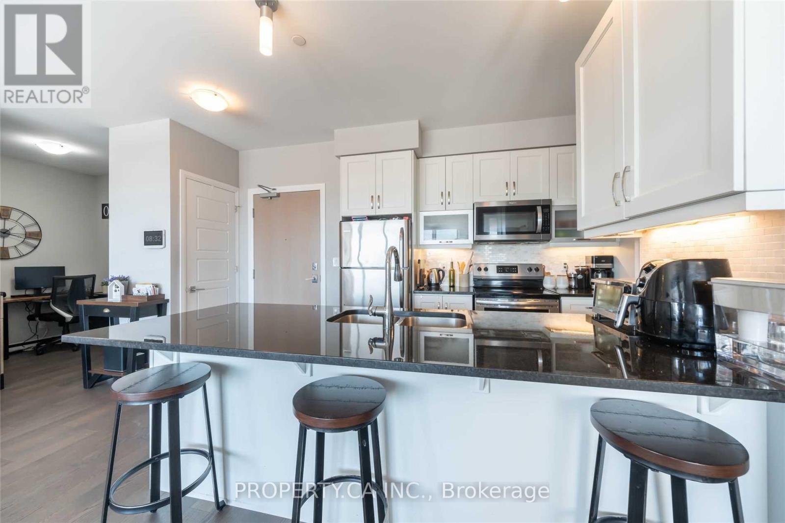 205 - 3028 Creekshore Common, Oakville, Ontario  L6M 5K6 - Photo 6 - W13142234