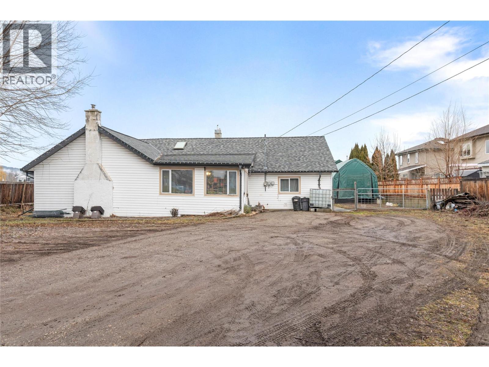 315 Bass Avenue, Enderby, British Columbia  V0E 1V0 - Photo 4 - 10375428
