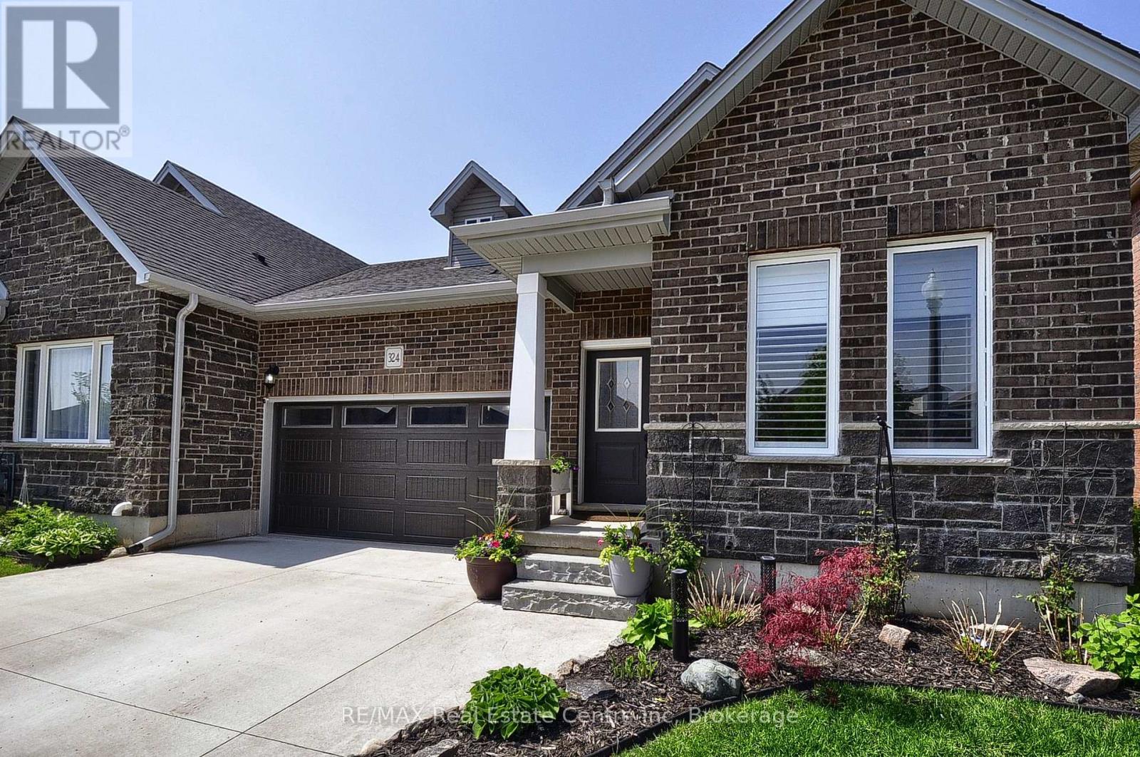 324 Fairway Street, Woodstock, Ontario  N4T 0A4 - Photo 3 - X13143382