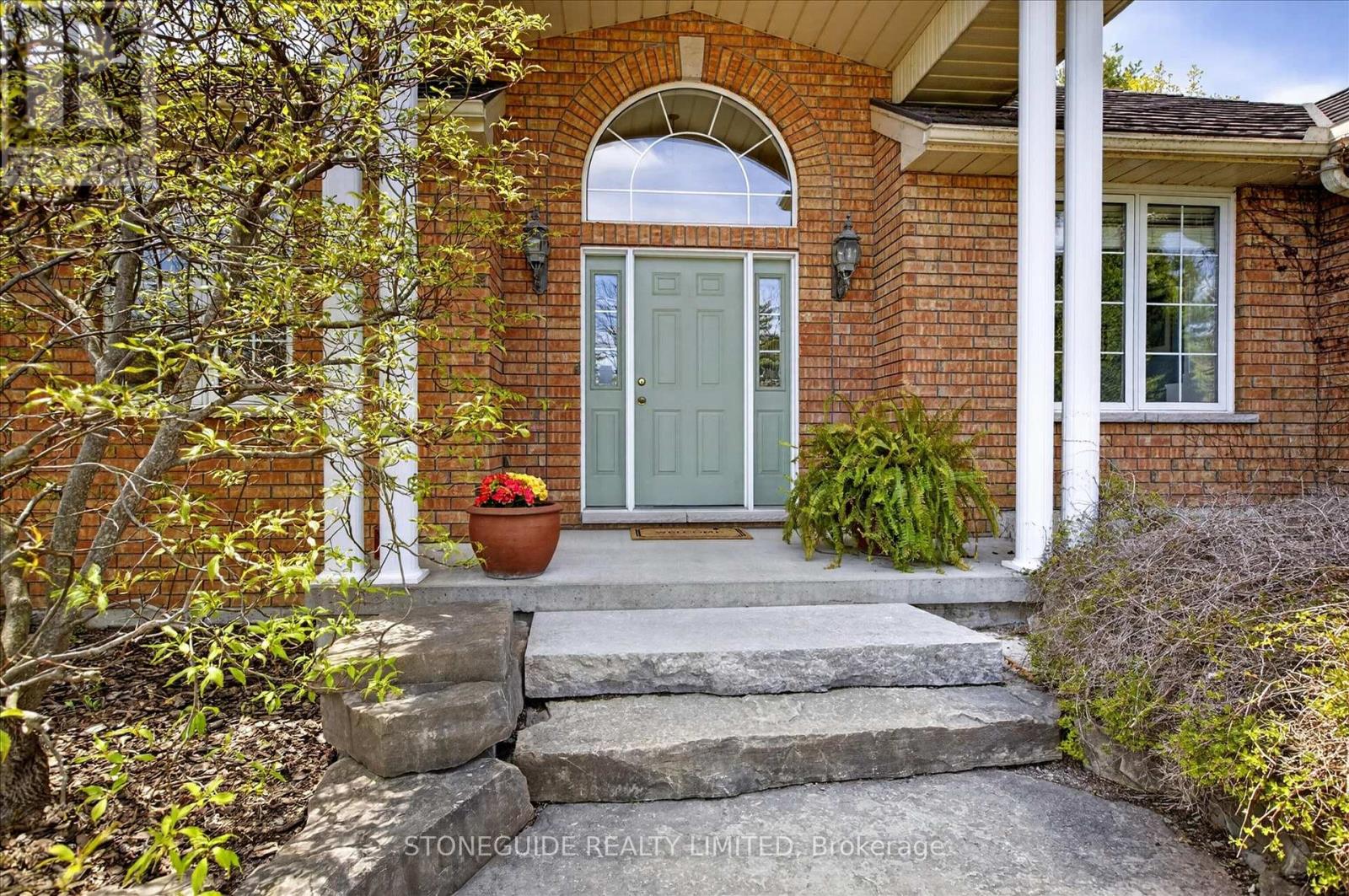 1580 College Park Drive, Peterborough, Ontario  K9K 2G9 - Photo 4 - X13143328
