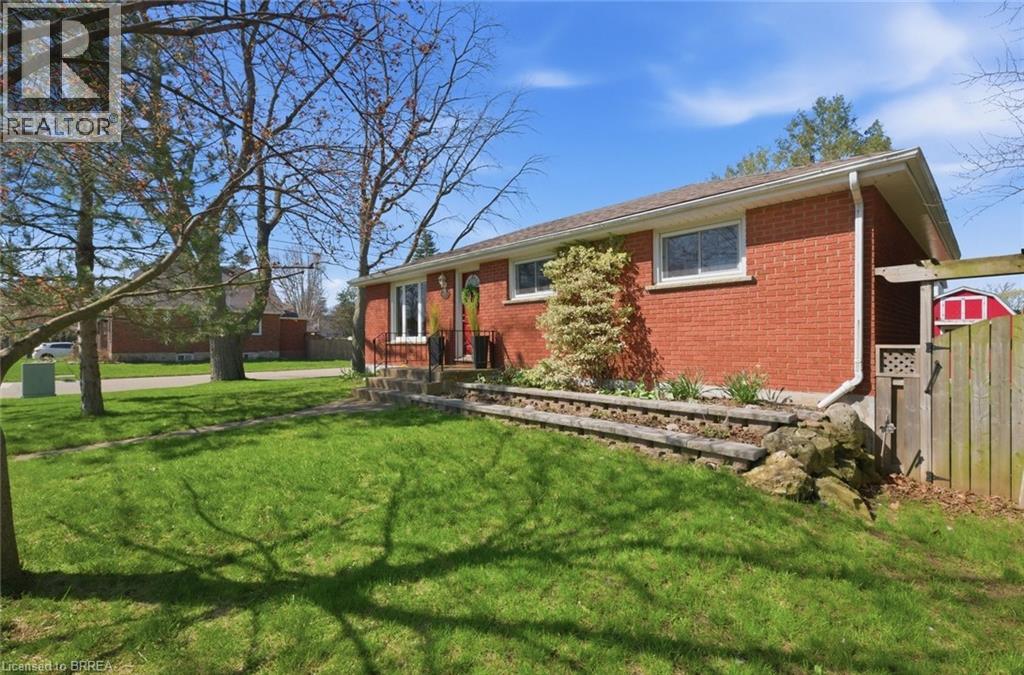 36 Hamilton Avenue, Brantford, Ontario  N3S 6Z9 - Photo 3 - 40831194