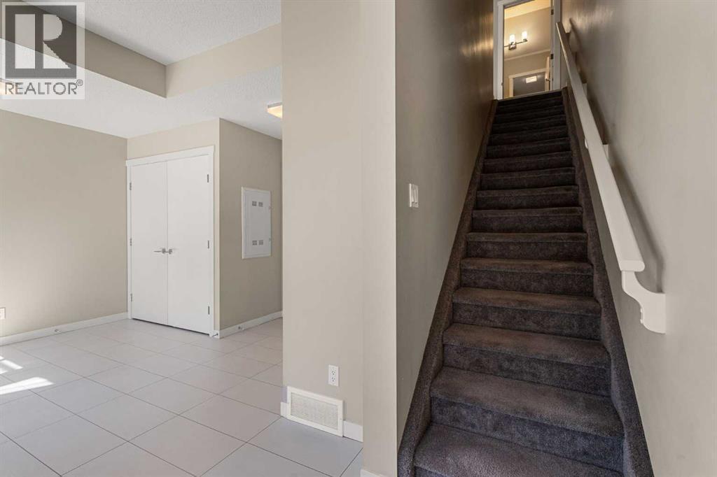 503, 218 Sherwood  NW, Calgary, Alberta  T3R 0Y2 - Photo 4 - A2307105