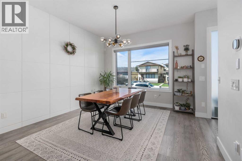 4348 72 Street NW, Calgary, Alberta  T3B 2L2 - Photo 4 - A2310359