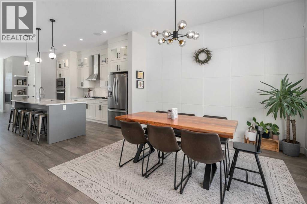 4348 72 Street NW, Calgary, Alberta  T3B 2L2 - Photo 3 - A2310359