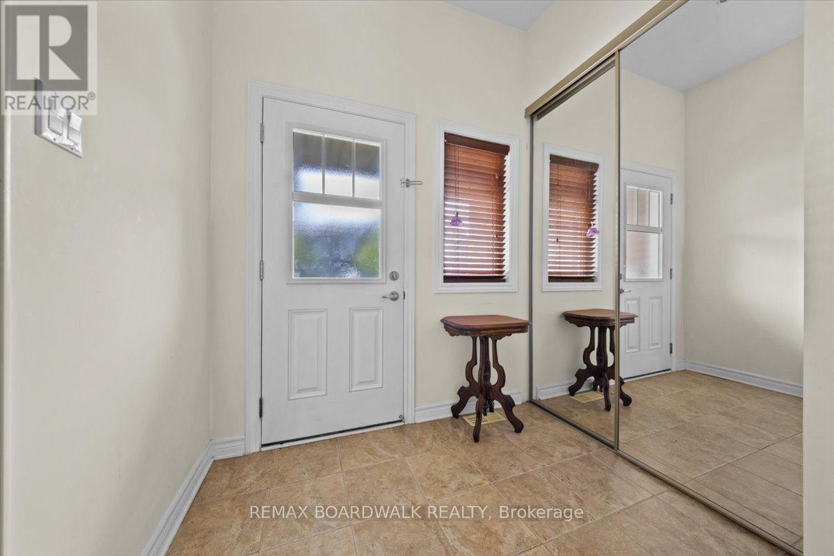 926 Torino Terrace, Ottawa, Ontario  K4A 0R2 - Photo 3 - X13143276