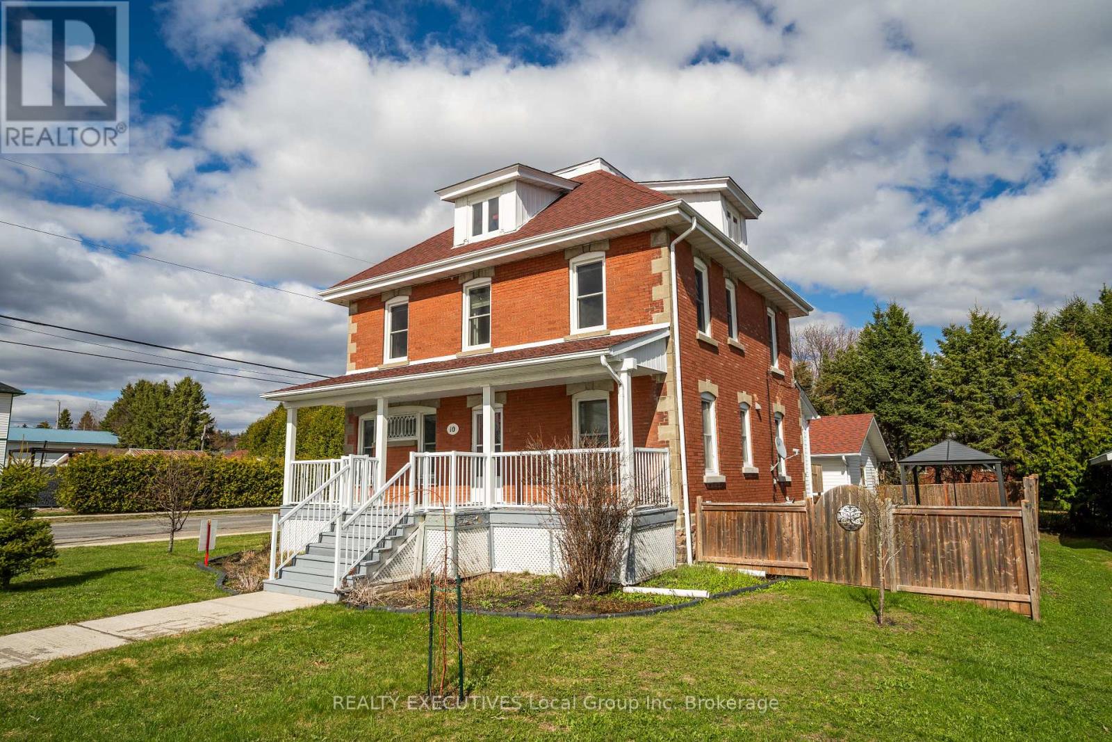 10 Dubeau Street, West Nipissing, Ontario  P0H 2M0 - Photo 1 - X13143258