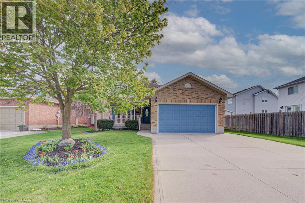 225 Dartmoor Crescent, Waterloo, Ontario  N2K 3S9 - Photo 1 - 40831208