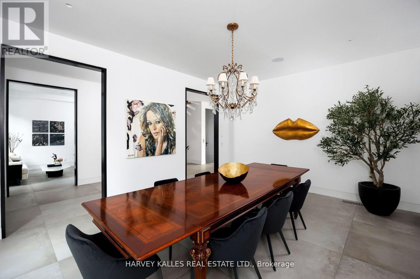 5 Dewbourne Avenue, Toronto, Ontario  M5P 1Z1 - Photo 5 - C13142424