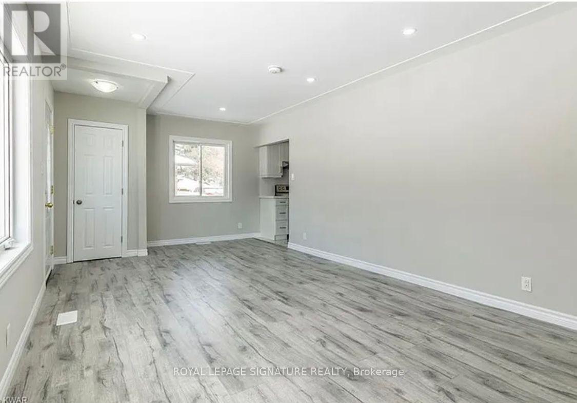 Main - 116 Siebert Avenue, Kitchener, Ontario  N2C 2A8 - Photo 4 - X12890612