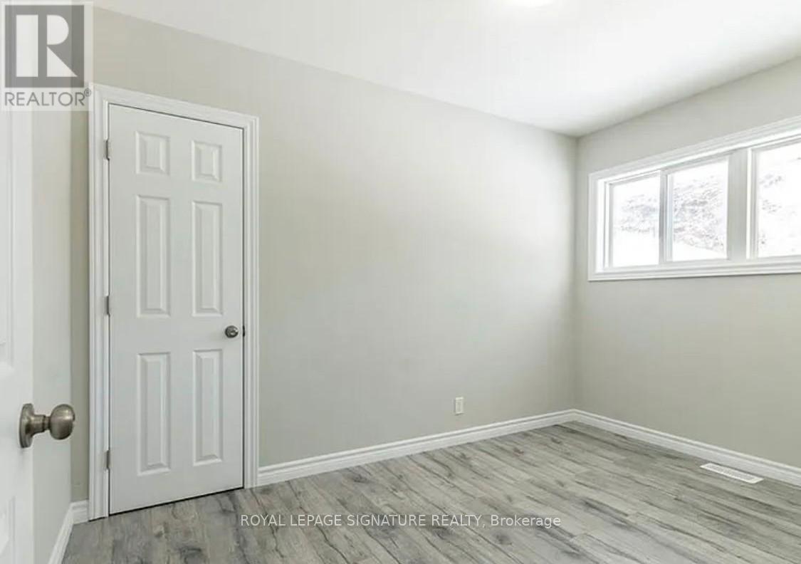 Main - 116 Siebert Avenue, Kitchener, Ontario  N2C 2A8 - Photo 9 - X12890612