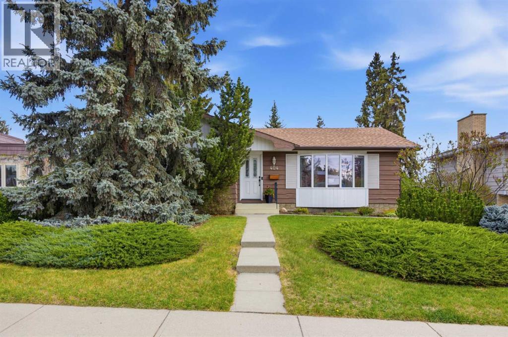 404 Canterbury Drive SW, Calgary, Alberta