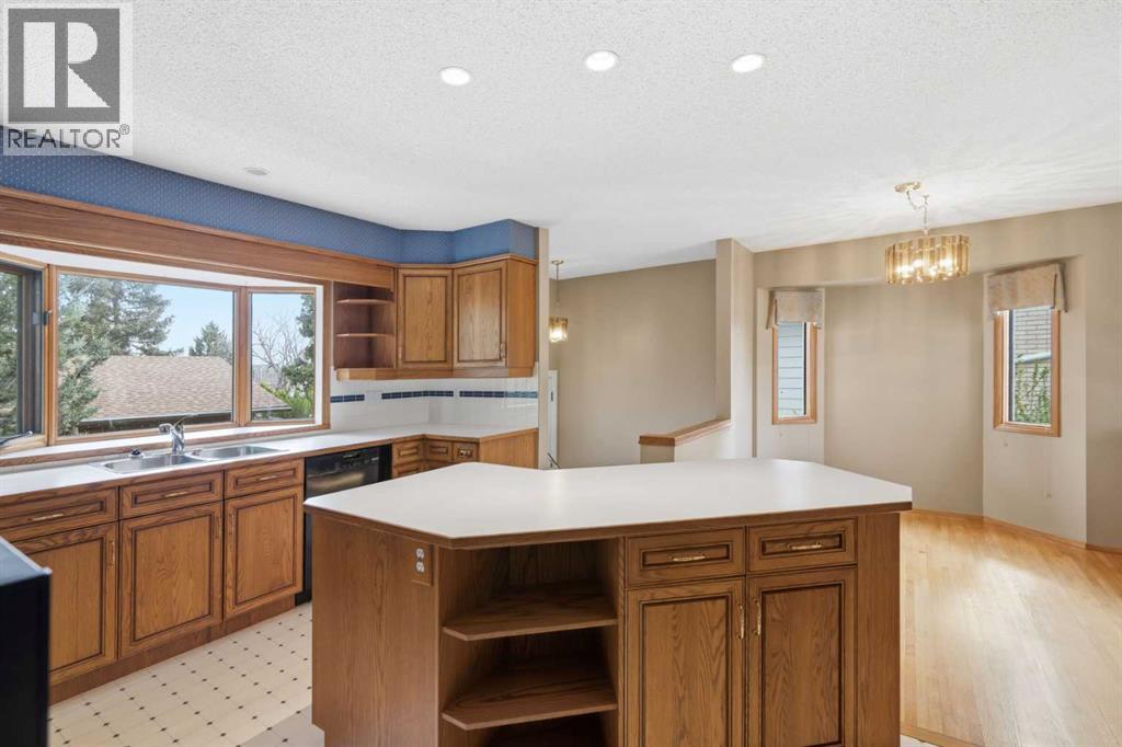 404 Canterbury Drive Sw, Calgary, Alberta  T2W 1J2 - Photo 14 - A2312162