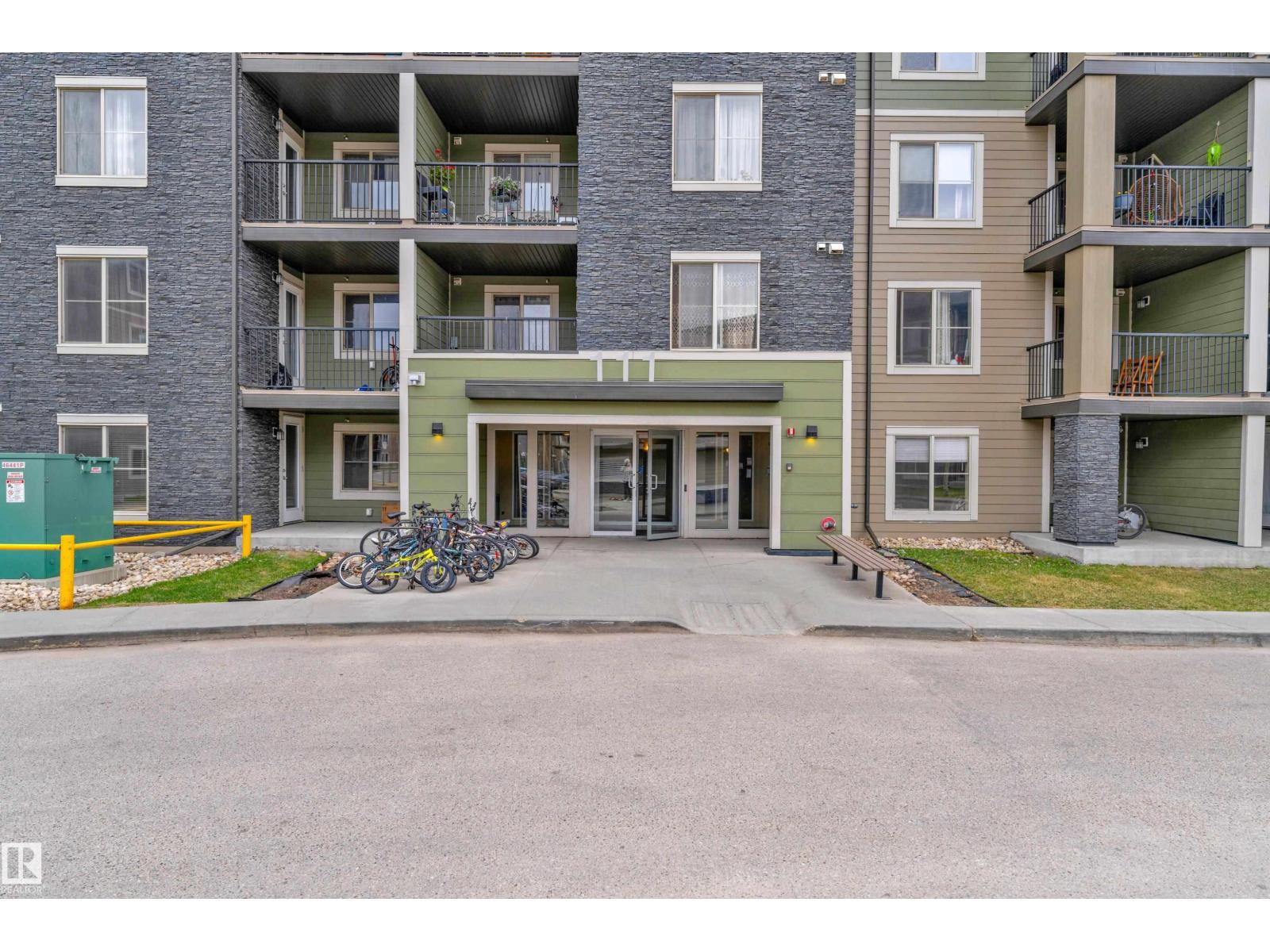 #303 111 WATT CM SW, edmonton, Alberta