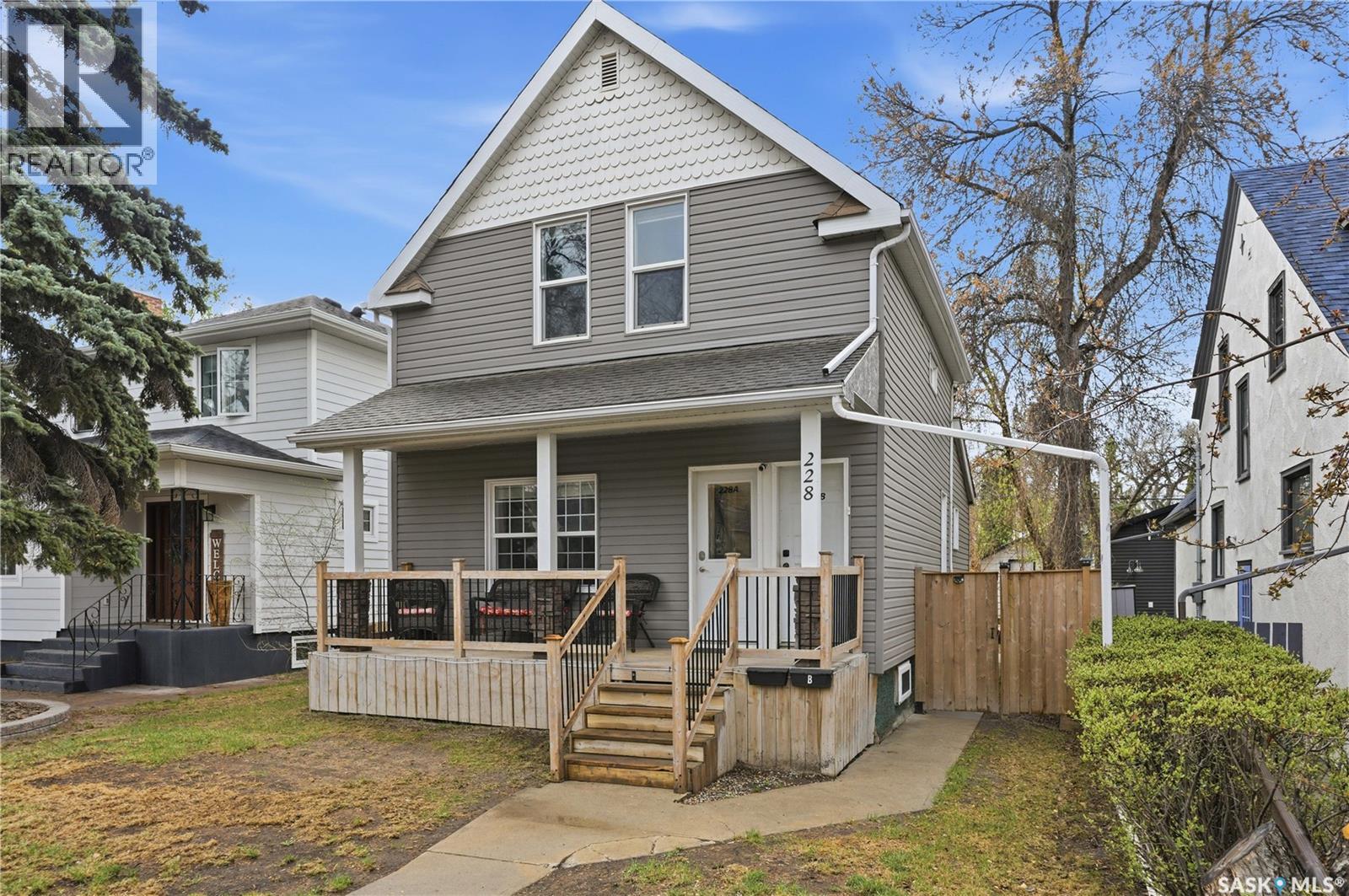 228 8th STREET E, Saskatoon, Saskatchewan