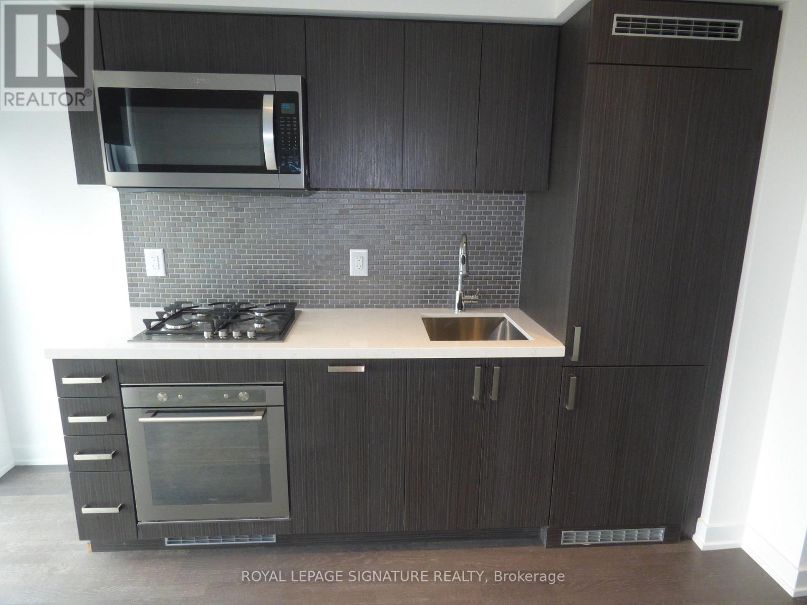 909 - 501 St Clair Avenue W, Toronto, Ontario  M5P 0A2 - Photo 5 - C13143248