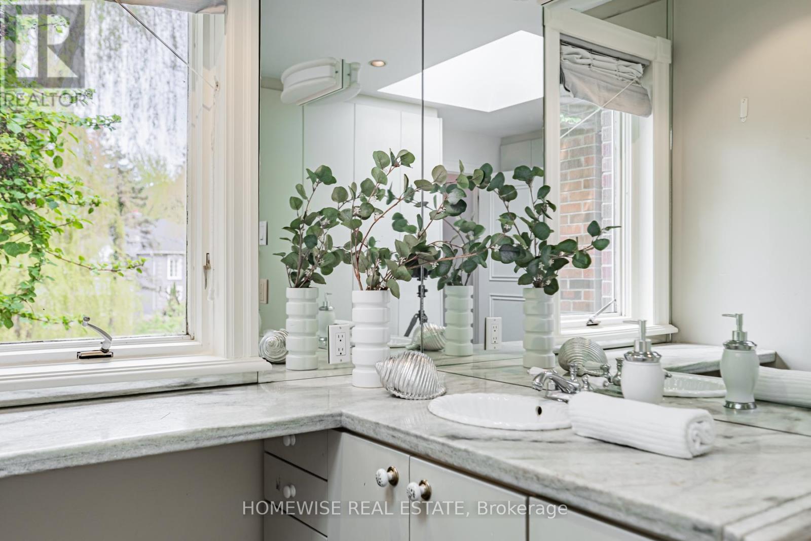 40 Donino Avenue, Toronto, Ontario  M4N 2W7 - Photo 26 - C13143266
