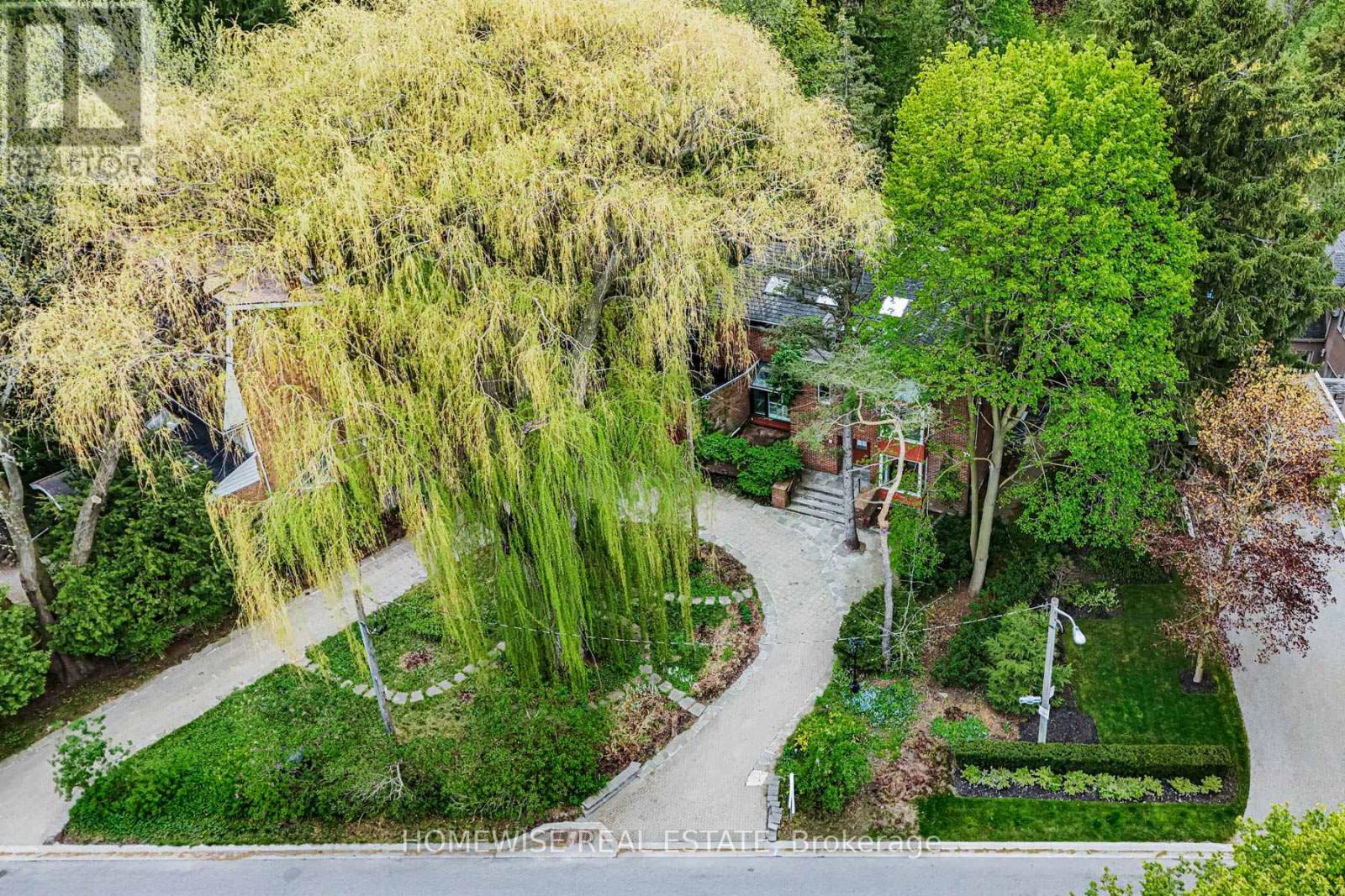 40 Donino Avenue, Toronto, Ontario  M4N 2W7 - Photo 3 - C13143266