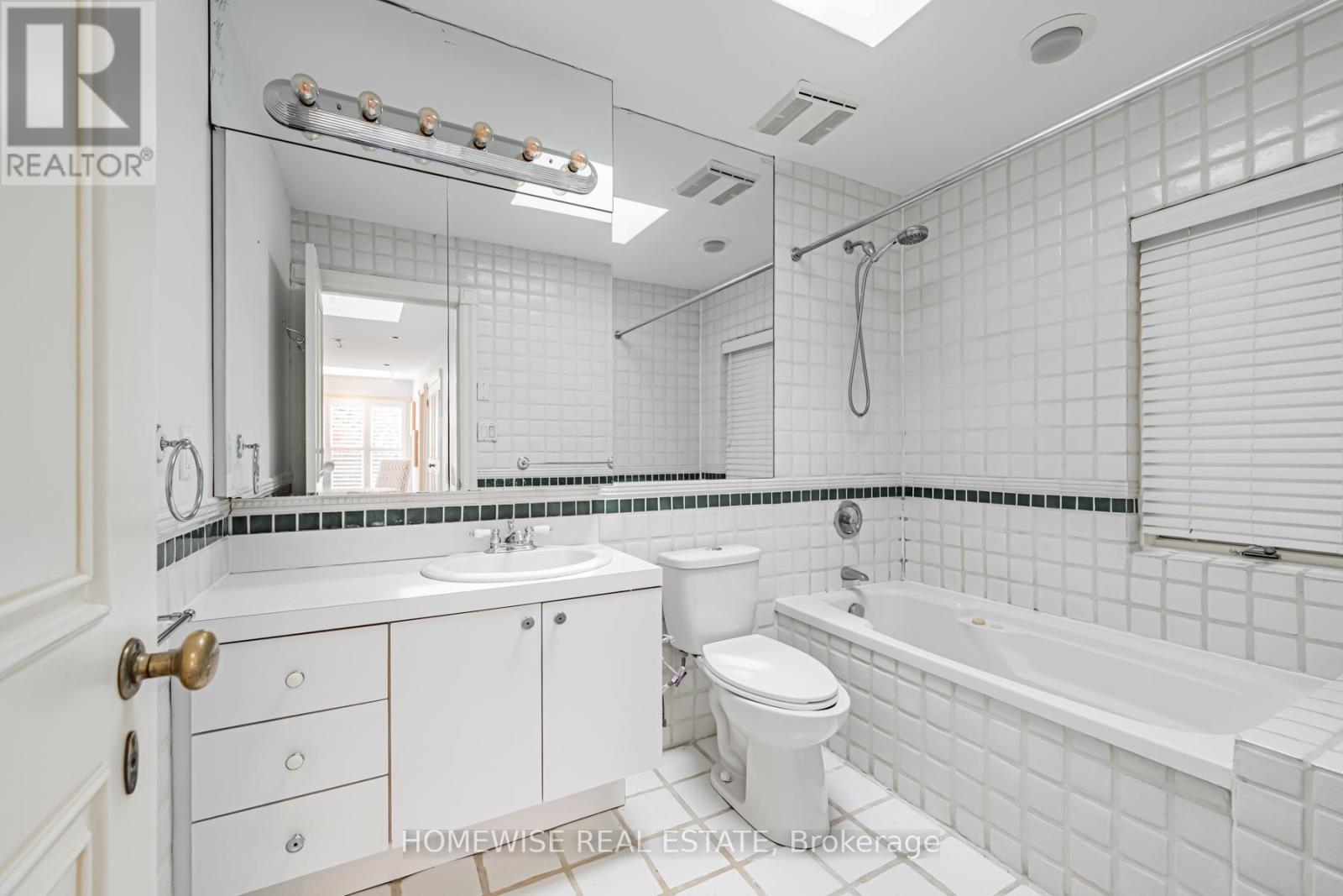 40 Donino Avenue, Toronto, Ontario  M4N 2W7 - Photo 32 - C13143266