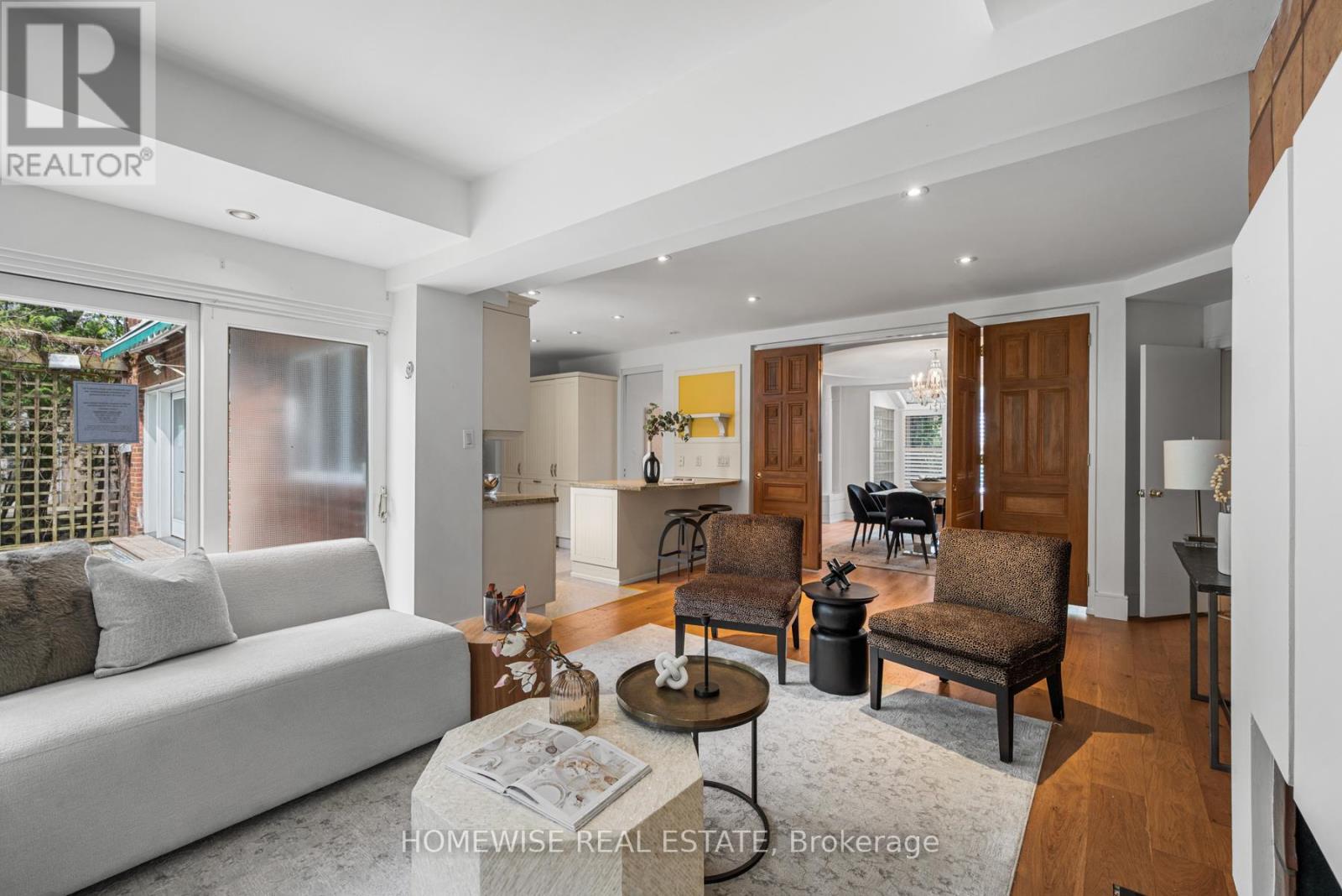 40 Donino Avenue, Toronto, Ontario  M4N 2W7 - Photo 9 - C13143266