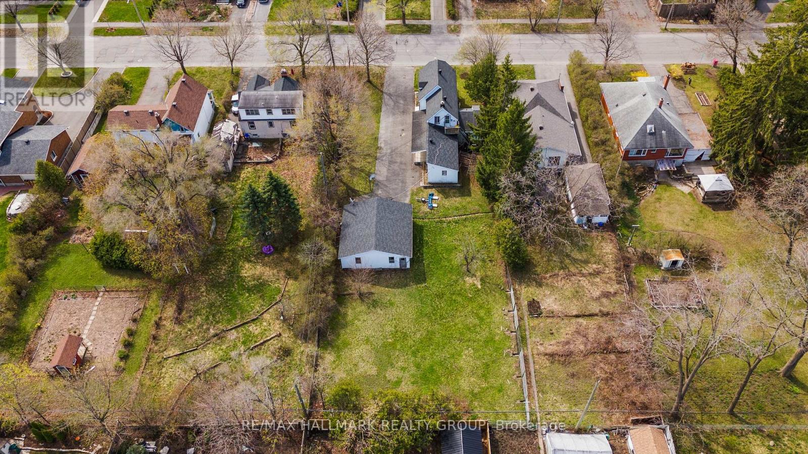 279/285 Pleasant Park Road, Ottawa, Ontario  K1H 5M7 - Photo 8 - X12481303