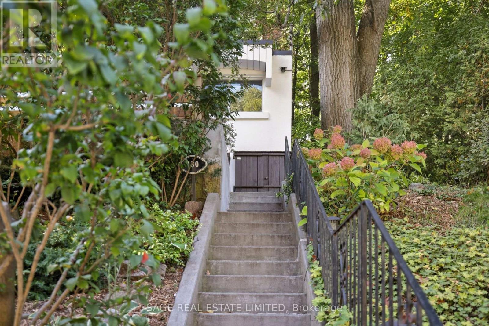 130 Neville Park Boulevard, Toronto, Ontario  M4E 3P8 - Photo 2 - E13143310