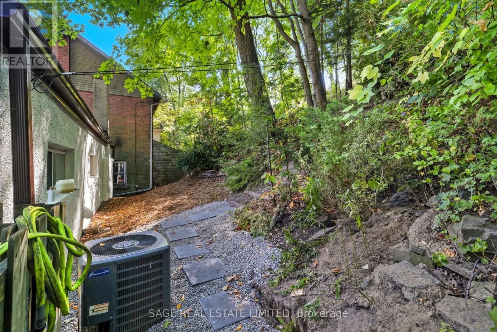 130 Neville Park Boulevard, Toronto, Ontario  M4E 3P8 - Photo 31 - E13143310