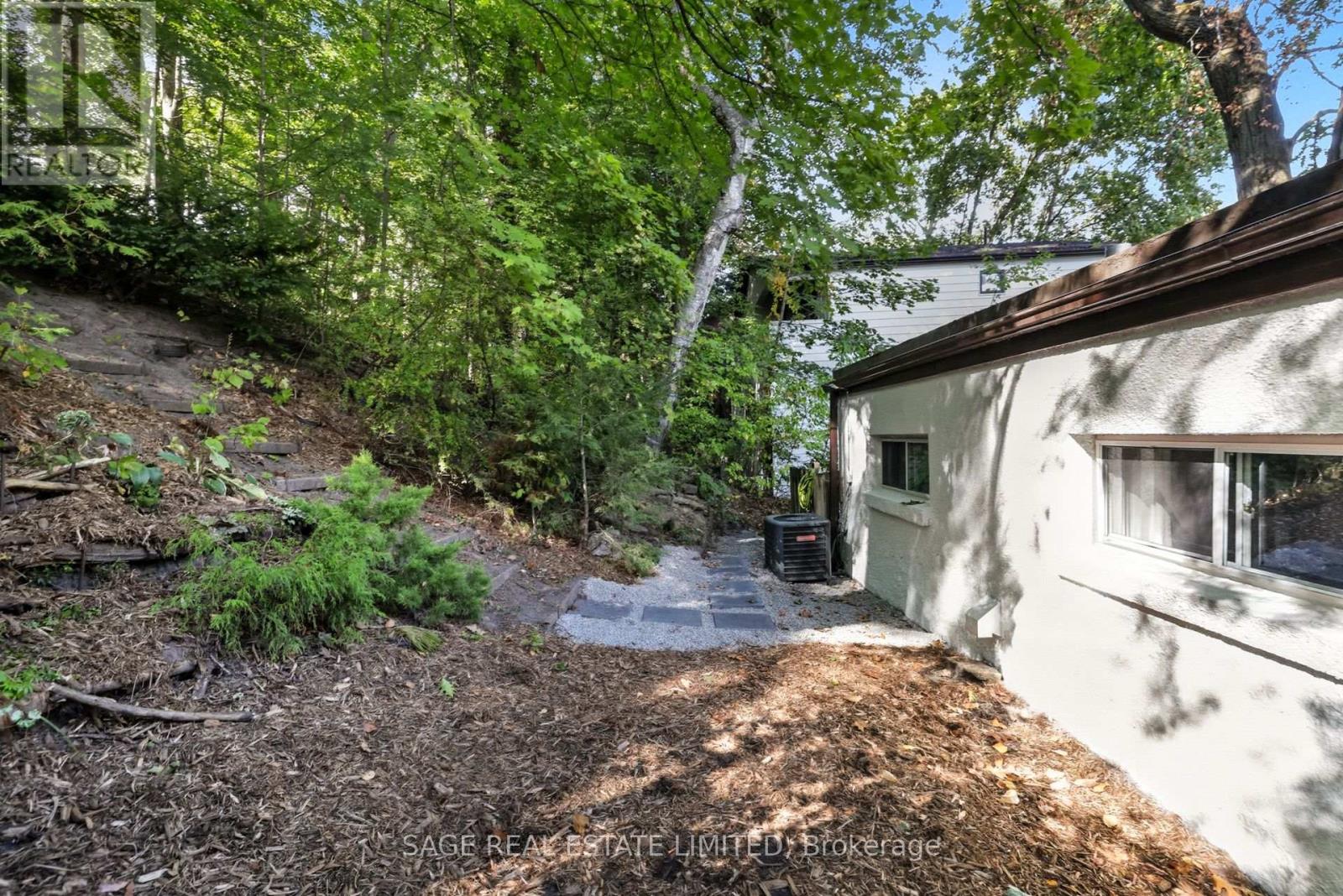130 Neville Park Boulevard, Toronto, Ontario  M4E 3P8 - Photo 34 - E13143310