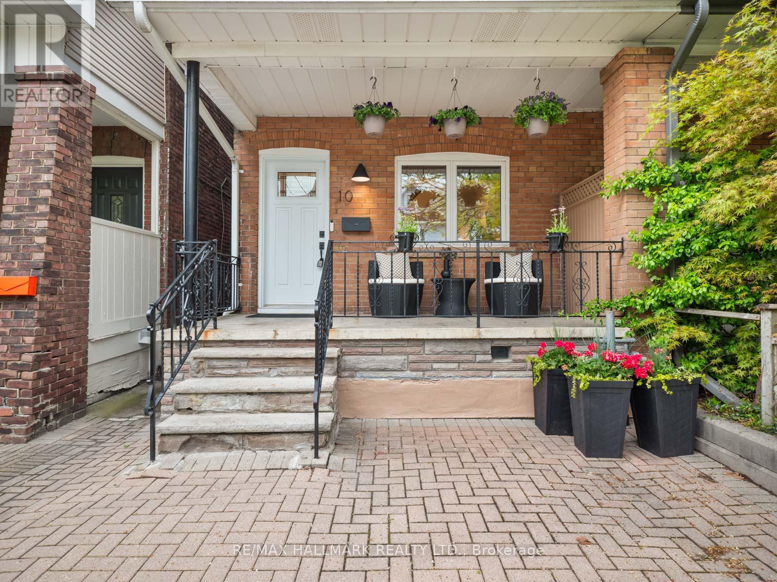 10 Ferrier Avenue, Toronto, Ontario  M4K 3H4 - Photo 2 - E13143350