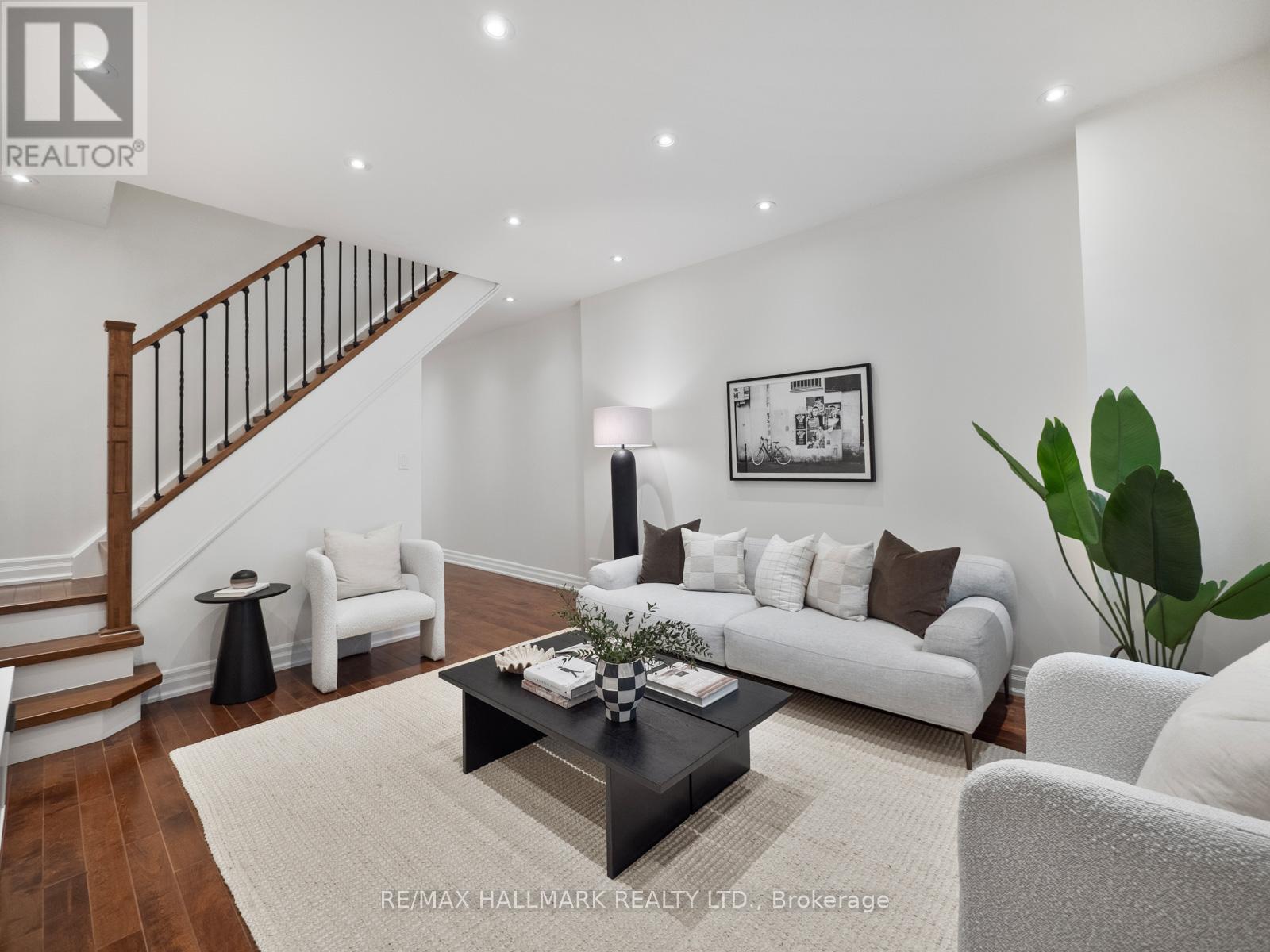 10 Ferrier Avenue, Toronto, Ontario  M4K 3H4 - Photo 5 - E13143350